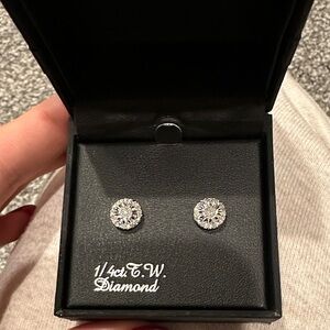 Diamond Stud Earrings 1/4 ct tw Sterling Silver